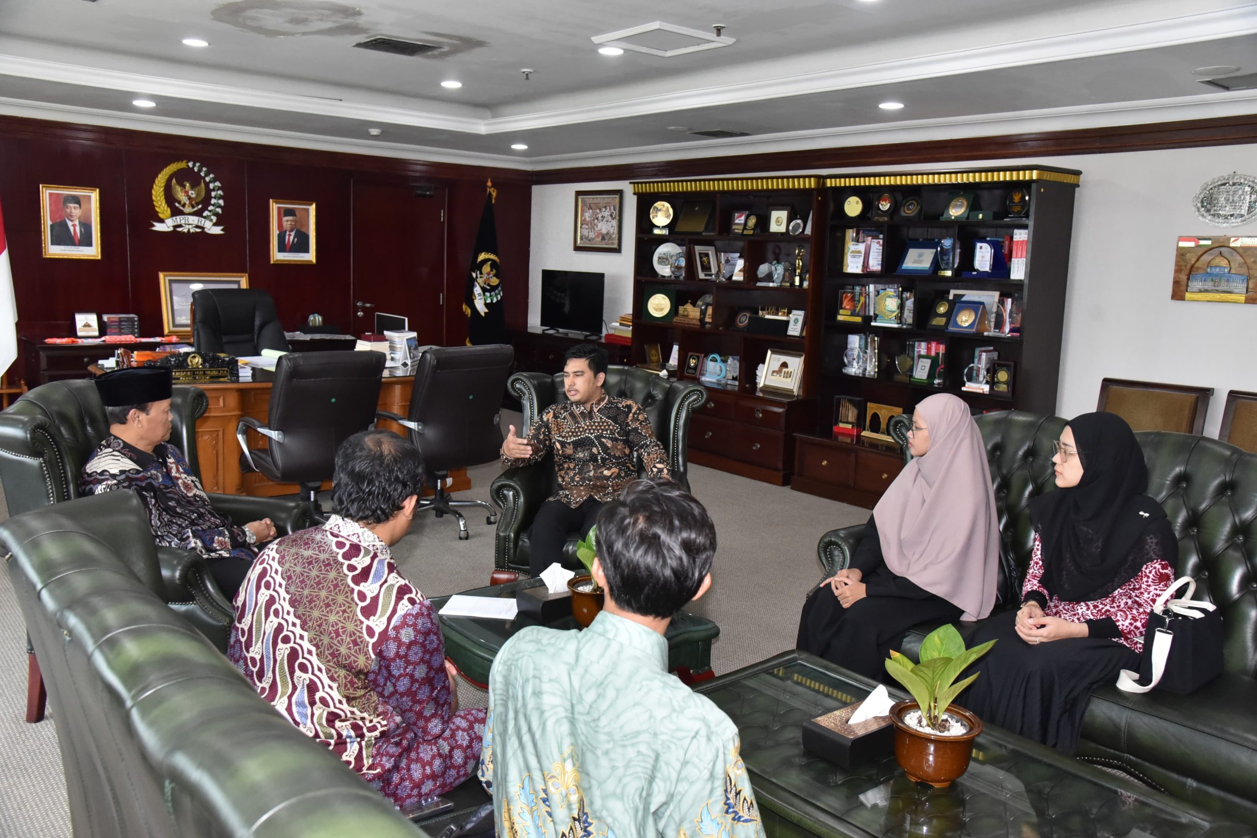 Bersiap Dilantik, Pengurus HPA Al-Khairiyah Temui Hidayat Nur Wahid