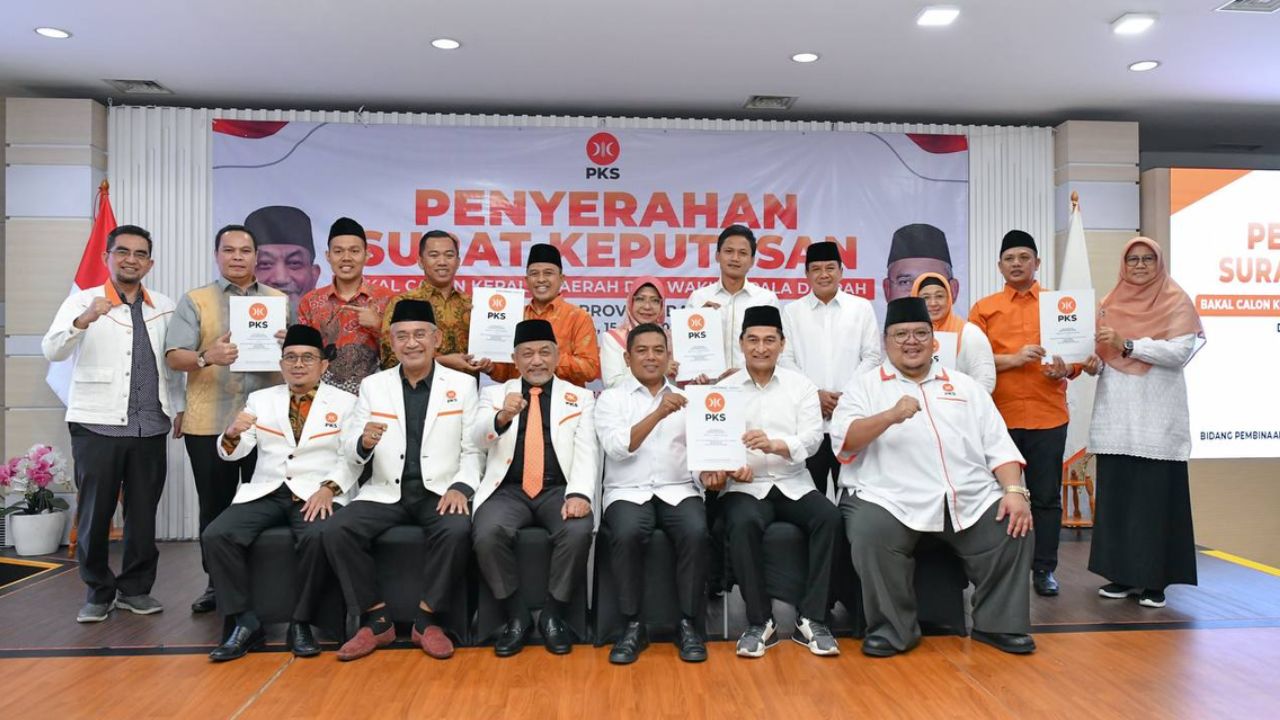pks banten beri 6 pasangan calon kepala daerah di Banten ikut pilkada 2024