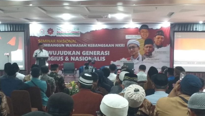 Majelis Mujahidin (MM) wilayah Soloraya, bekerja sama dengan BAIS TNI, menggelar seminar nasional dengan tema "Membangun Wawasan Kebangsaan NKRI untuk Mewujudkan Generasi Religius dan Nasionalis
