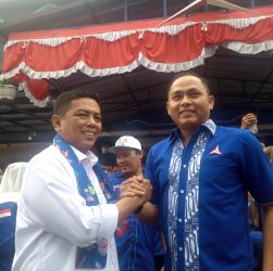 foto calon gubernur banten andra soni dan ketua demokrat tangsel julham firdaus