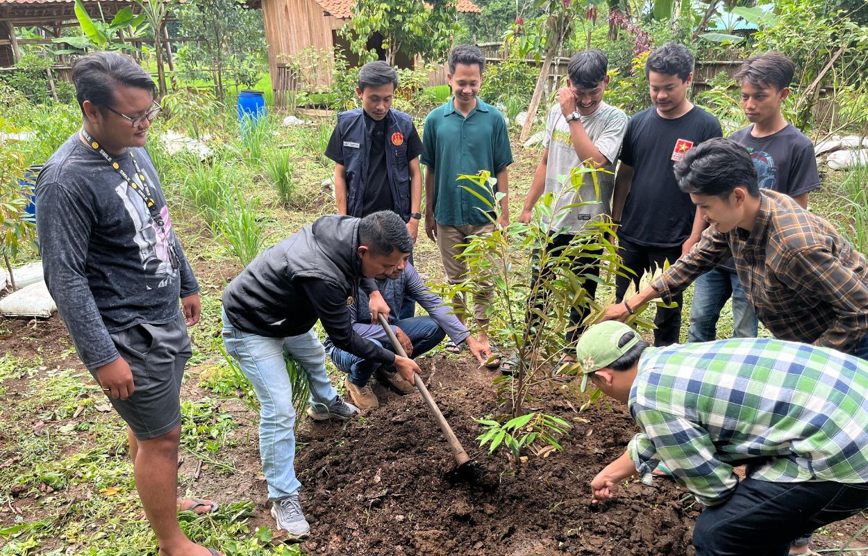 PSM Tanam Pohon di Rumpin, Syukuri Penetapan Dedi sebagai Gubernur