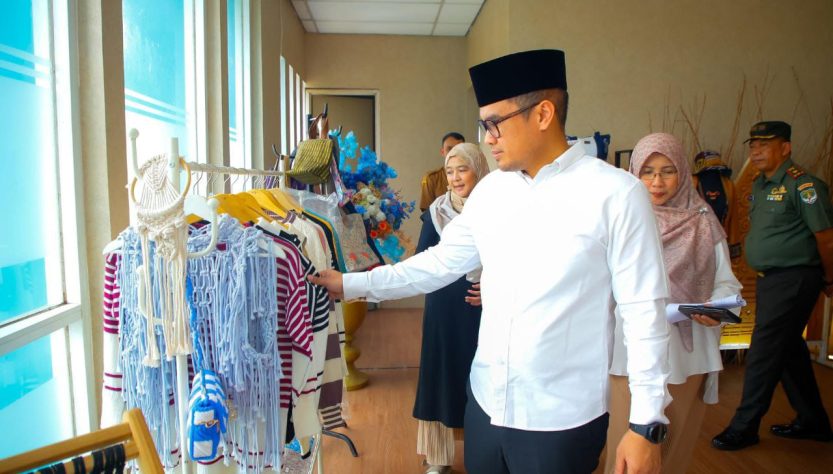 Pilar Saga Resmikan Galeri Dekranasda di Pondok Aren, Dorong UMKM Naik Kelas