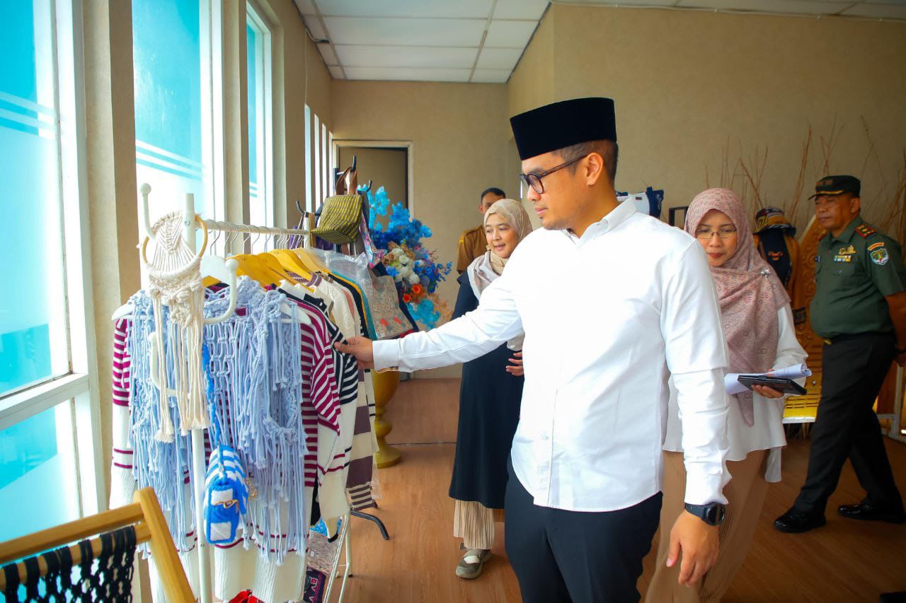 Pilar Saga Resmikan Galeri Dekranasda di Pondok Aren, Dorong UMKM Naik Kelas