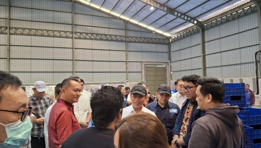 Umat Buddha Protes, Pabrik Sampah di Tangerang Selatan Disidak Menteri LH