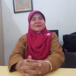vSiap Pensiun, Hajah Ratnawati Tinggalkan Warisan Kepemimpinan di SMPN 6 Tangsel