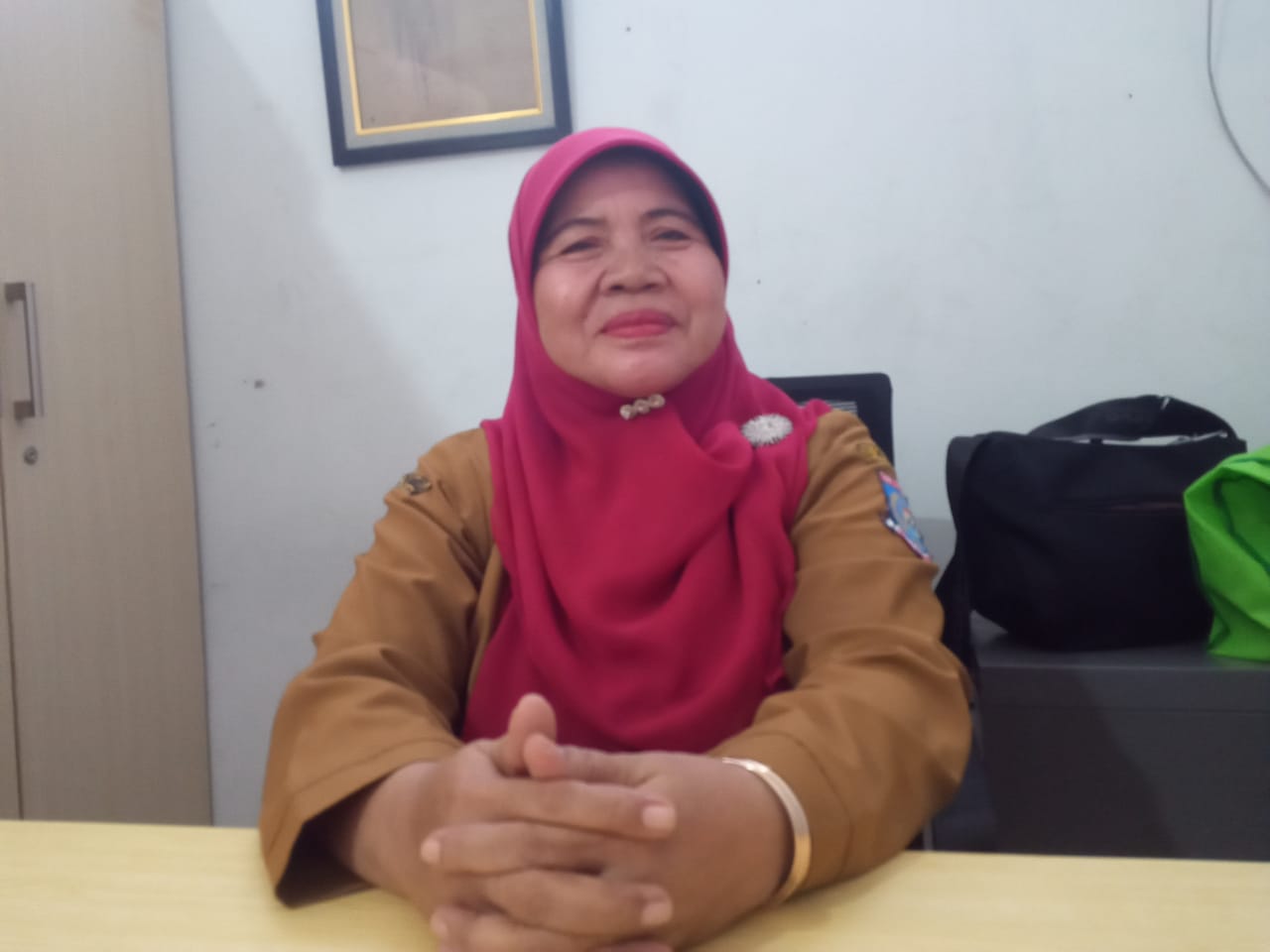 vSiap Pensiun, Hajah Ratnawati Tinggalkan Warisan Kepemimpinan di SMPN 6 Tangsel