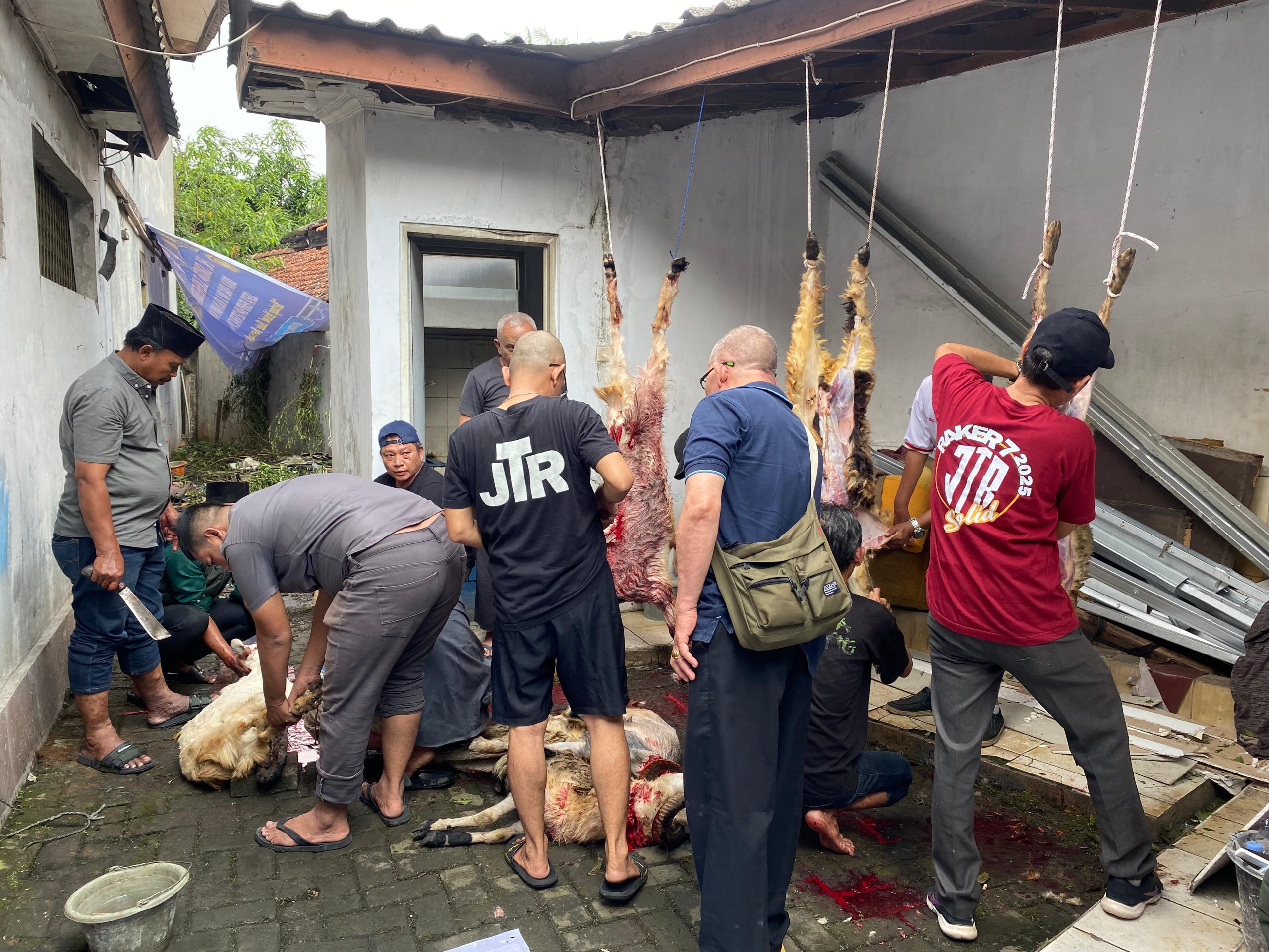 PWI Kota Tangerang Sembelih Enam Ekor Kambing di Hari Raya Idul Adha 1446 H